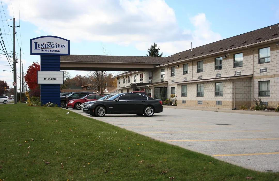 Lexington Inn & Suites-Windsor-1