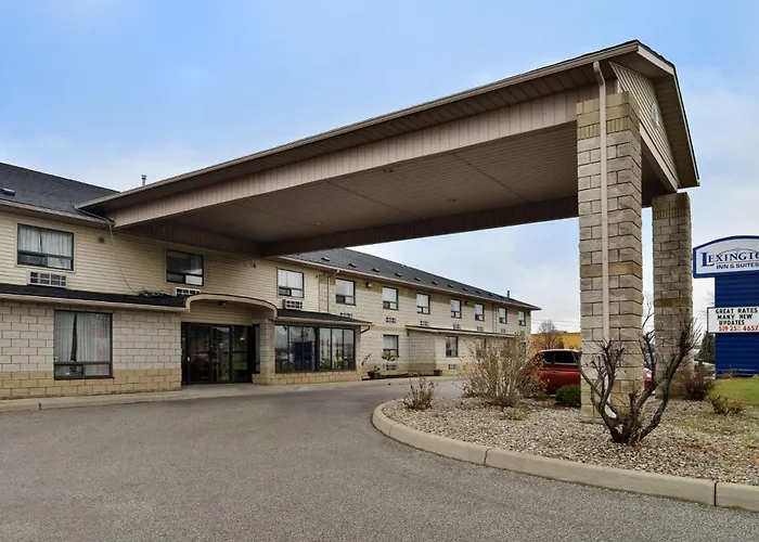 Lexington Inn & Suites-Windsor